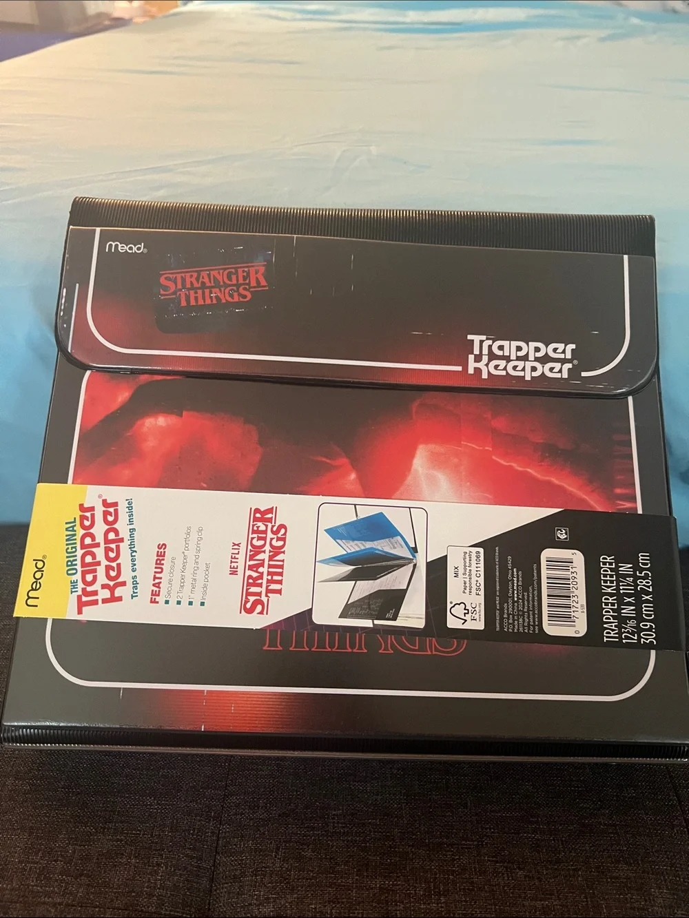 #2786*Mead x Stranger Things Trapper Keeper - Black & Red. Back To School Sale